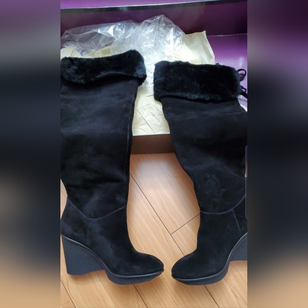 Brand New B Makowsky Suede Boots Size 65